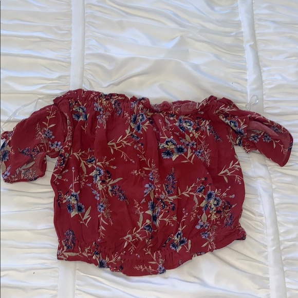 American Eagle off the shoulder top - Picture 1 of 2